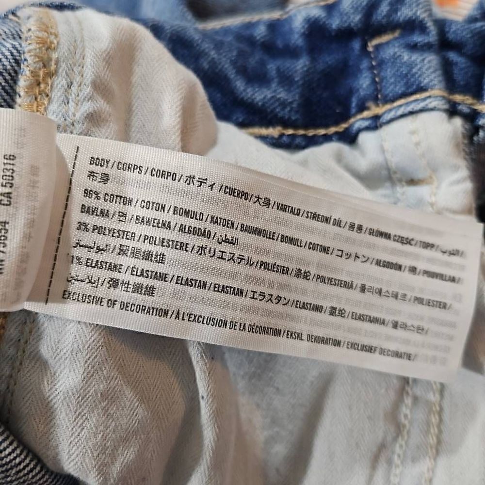 Hollister Mom Jean - Picture 9 of 11